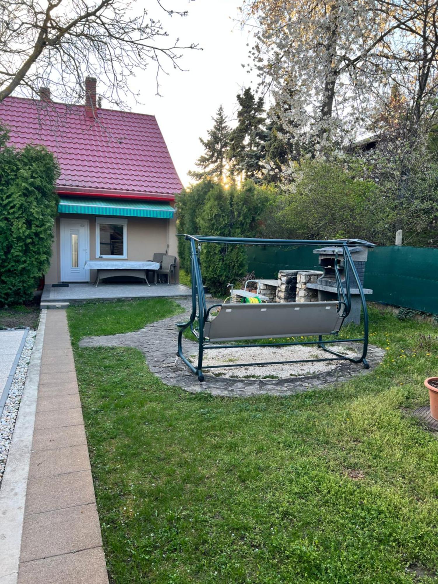 Pellegrini Apartman Balatonakali Eksteriør billede